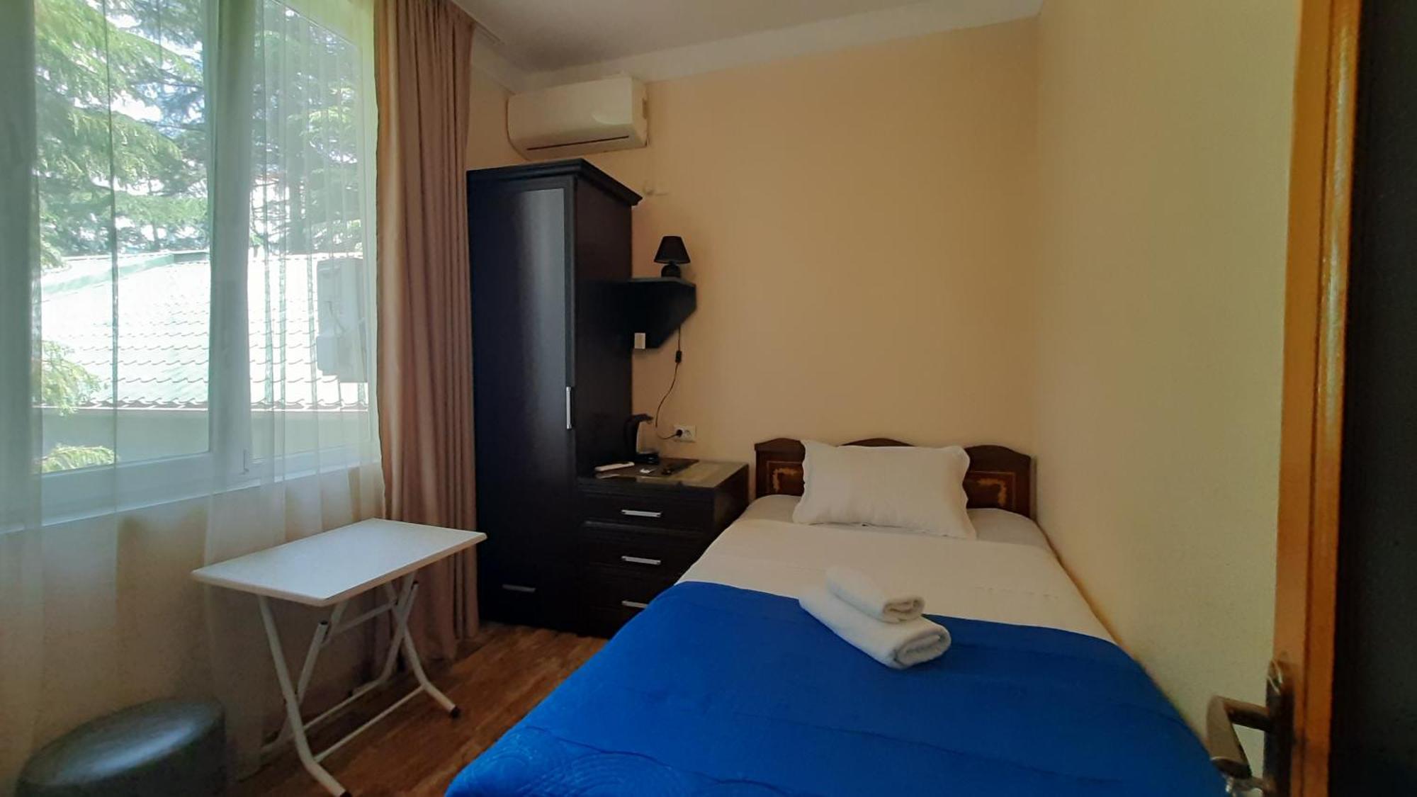 Guesthouse Next To Beach 巴统 外观 照片